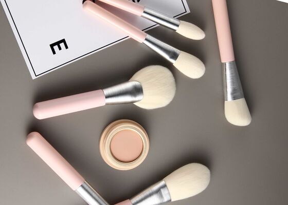 ভনিরা বিউটি লাক্সারি ফ্যান ব্রাশ, ভেগান ক্রুয়েলটি-ফ্রি টেকলন সিন্থেটিক চুল এবং পুনর্ব্যবহারযোগ্য বার্চ কাঠের হাতল সহ - হাতে তৈরি পাউডার ব্রোঞ্জার ব্রাশ