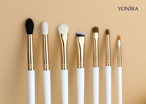 Vonira Beauty Luxury Detail Small Eyeshadow Make up Brush Tiny Fine Precision Eye Makeup Brush